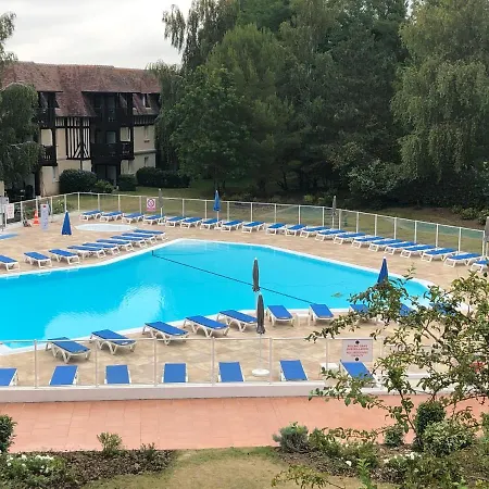 La De L Oree Du Golf De Hotel *