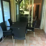 La De L Oree Du Golf De Hotel