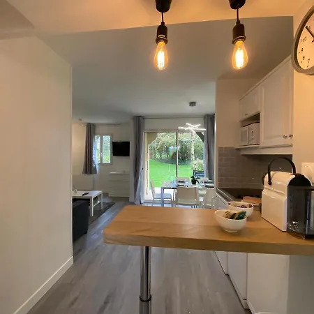 La De L Oree Du Golf De