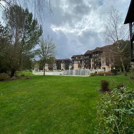 La De L Oree Du Golf De *