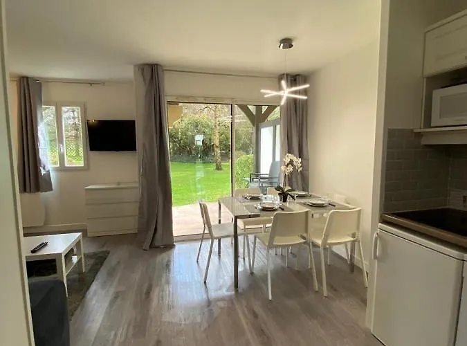 La De L Oree Du Golf De Deauville