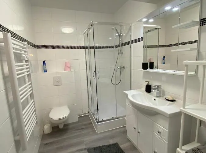 La De L Oree Du Golf De Hotel *