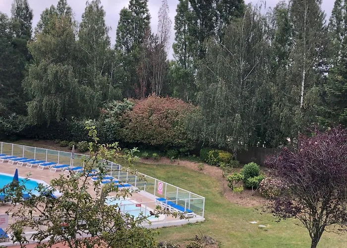 La De L Oree Du Golf De