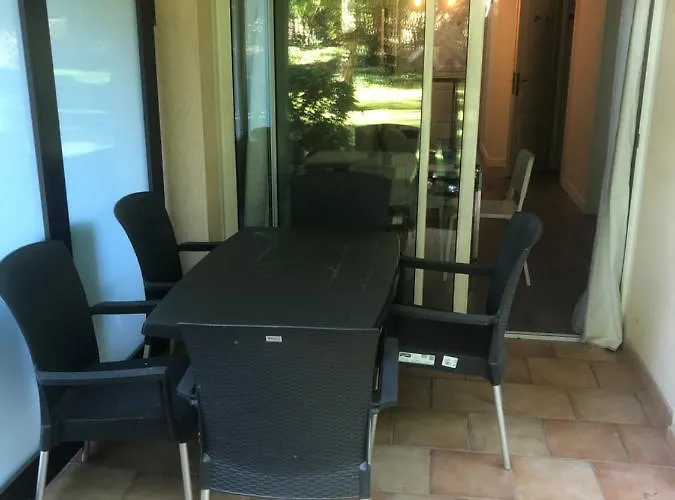 La De L Oree Du Golf De Otel